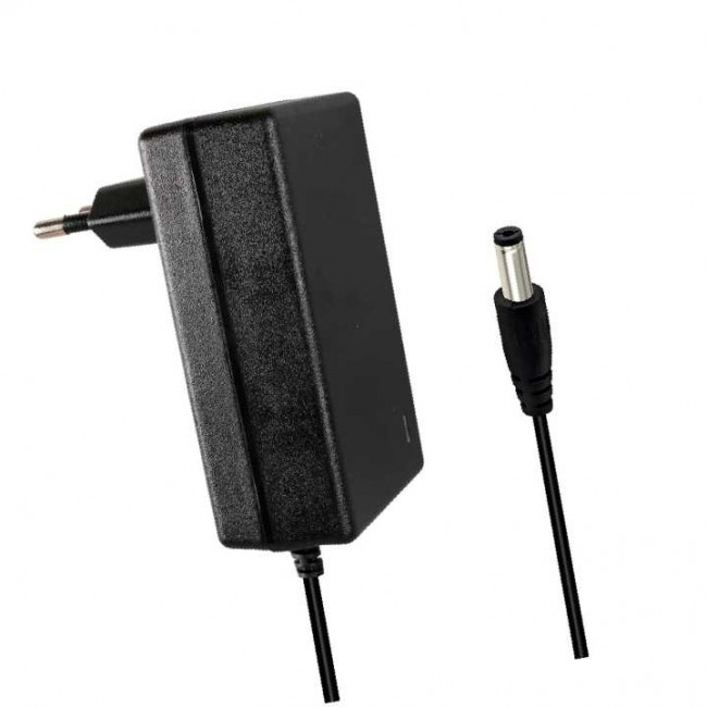 Xtechnx Weko 8.4 Volt - 2 Amper 5.5x2.5mm Uçlu Priz Tip Kırmızı Yeşil Ledli Yerli Üretim Akü Şarj Adaptörü  28782